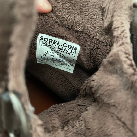 Sorel Boots - Picture 4 of 5